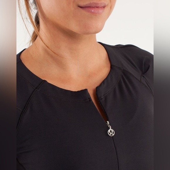 Lululemon Athletica Black Fitted Cap Sleeve T-Shirt - Picture 3 of 9